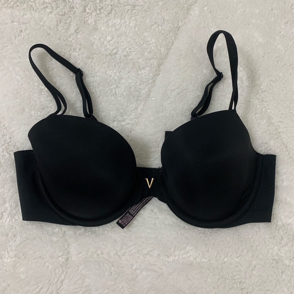 Victoria’s Secret 36C bra